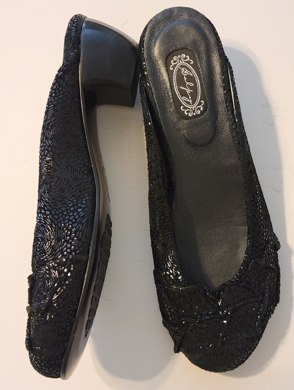 Salpy Glossy Black Lace Design Leather Handcrafted Slides / Mules SZ 7.5